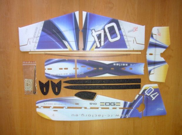 Модель для 3D-пілотажу Edge 540 (HotBlue), Світлина 3