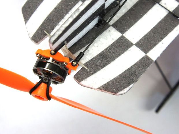 Модель для 3D-пілотажу Extra 330 (Red), Світлина 2